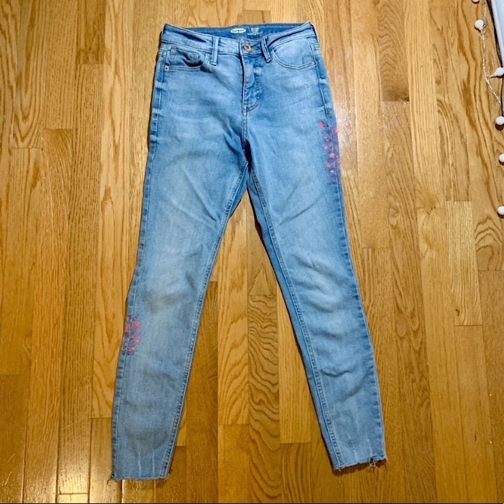 Old Navy Rockstar Super Skinny High Rise Embroidered Jeans